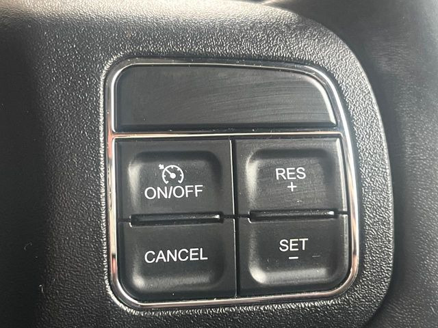 ���I�[�g�N���[�Y�R���g���[��:�������H�⎩���Ԑ�p���H���ɂāA�葬���q���\�ƂȂ�֗��ȋ@�\�ł��B�������ړ��̍ۂł����ɂ����֗��ɂ��g�����������܂���