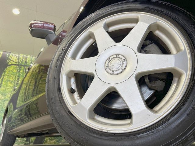 �y16�C���`�A���~�z�C�[���z�O�ςɃ}�b�`�����A���~�z�C�[���𑕒����Ă���܂��B�e��A���~�z�C�[����A�X�^�b�h���X�^�C�����戵�����Ă���܂��B���񂲑��k����������