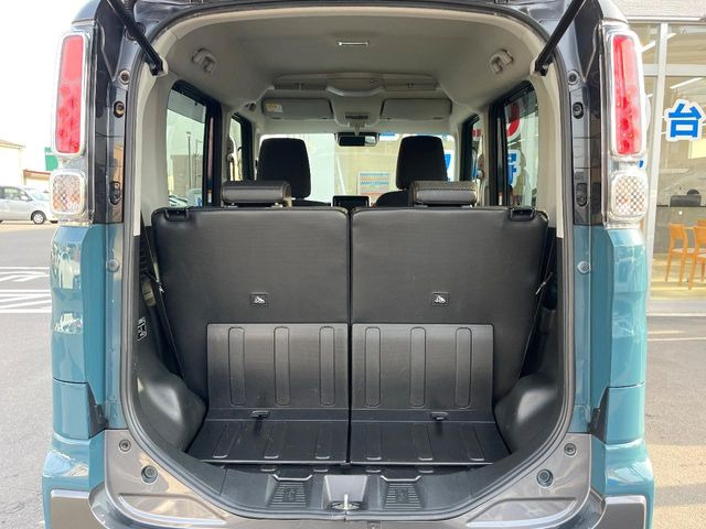 ���i�̂���������ʋ΁A���}���ɏ\���ȉ׎��X�y�[�X���m�ۂ��Ă���܂��B�Z�J���h�V�[�g��|���ƁA�傫�ȉו��̐ύڂ��\�ł���