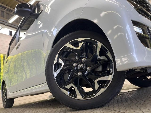 �y����15�C���`�A���~�z�C�[���z�O�ςɃ}�b�`���������A���~�z�C�[���𑕒����Ă���܂��B�e��ЊO�A���~�z�C�[����A�X�^�b�h���X�^�C�����戵�����Ă���܂��B���񂲑��k����������