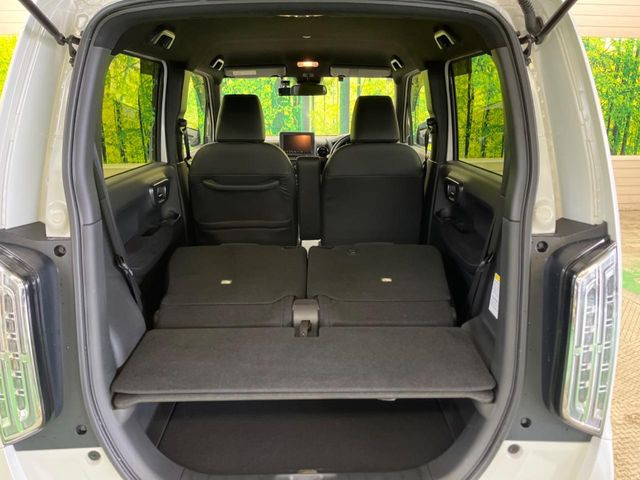 ���i�̂���������ʋ΁A���}���ɏ\���ȉ׎��X�y�[�X���m�ۂ��Ă���܂��B�Z�J���h�V�[�g��|���ƁA�傫�ȉו��̐ύڂ��\�ł���