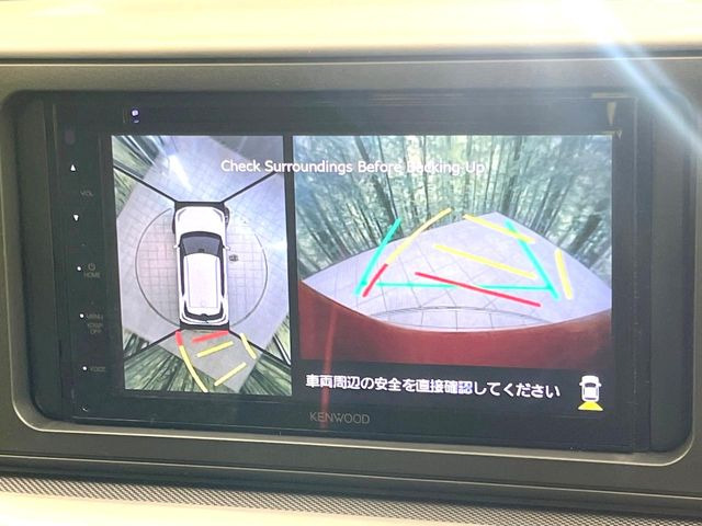 【パノラマモニター】専用のカメラにより、上から見下ろしたような視点で360度クルマの周囲を確認することができます☆死角部分も確認しやすく、狭い場所での切り返しや駐車もスムーズに行えます。