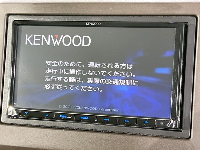 【純正ナビ】人気の純正ナビを装備。オーディオ機能も充実しており、Bluetooth接続すればお持ちのスマホやMP3プレイヤーの音楽を再生可能!毎日の運転がさらに楽しくなります!!