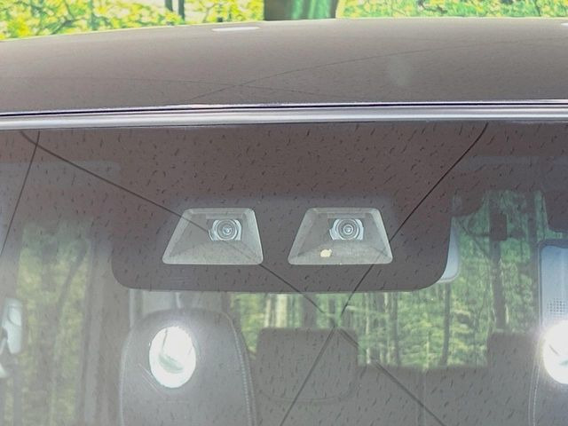 �y�X�}�[�g�A�V�X�g�z���s���ɑO���̎ԗ�����F�����A�Փ˂������Ȏ��͌x��ƃu���[�L�ŏՓˉ���Ɣ�Q�y�����A�V�X�g�B�����S�Ƀh���C�u�����y���݂��������܂��B