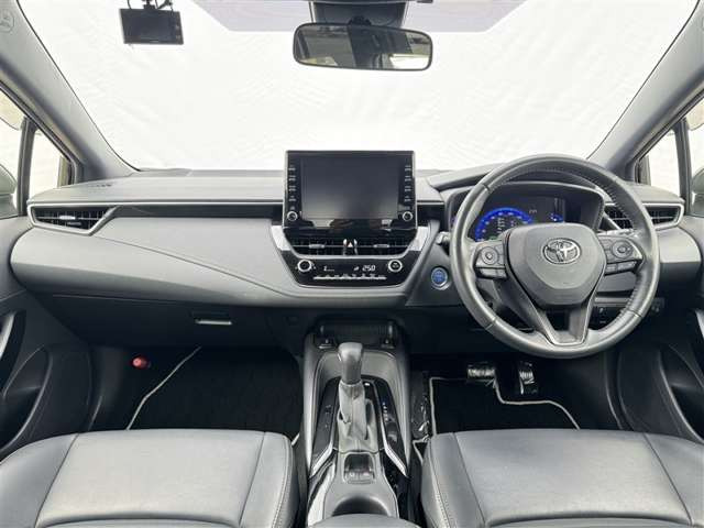 カローラツーリング1.8 ハイブリッド W×B