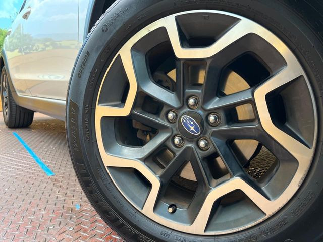 �y����17�C���`�A���~�z�C�[���z�O�ςɃ}�b�`���������A���~�z�C�[���𑕒����Ă���܂��B�e��ЊO�A���~�z�C�[����A�X�^�b�h���X�^�C�����戵�����Ă���܂��B���񂲑��k����������