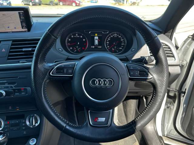 Q32.0 TFSI クワトロ 170PS Sラインパッケージ 4WD