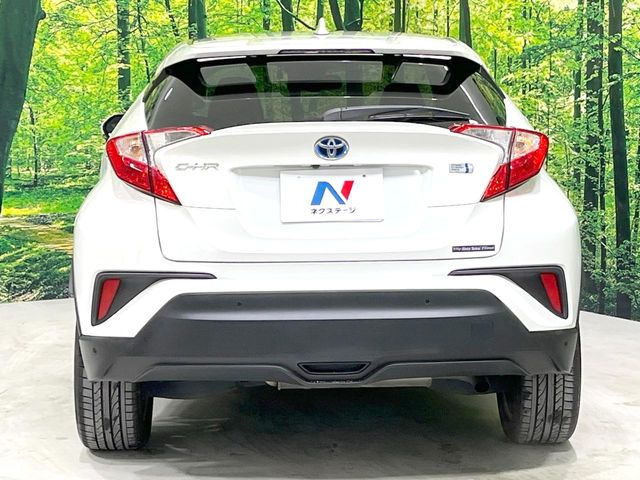 安心の最長10年・走行無制限保証(有償)をご用意。保証内容も充実はもちろん、無料点検&オイル交換や、年中無休の全国・24時間ロードサービスも付帯されておりますのでご安心下さい。