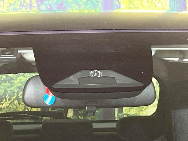 �y�z���_�Z���V���O�z���s���ɑO���̎ԗ�����F�����A�Փ˂������Ȏ��͌x��ƃu���[�L�ŏՓˉ���Ɣ�Q�y�����A�V�X�g�B�����S�Ƀh���C�u�����y���݂��������܂��B