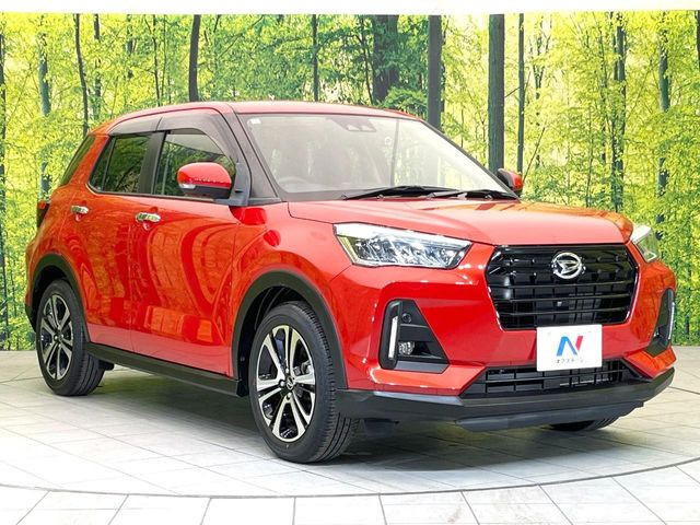 高透明度のガラス皮膜で撥水はもちろん、上質なツヤ・光沢を実現。紫外線や酸性雨から大切な愛車を保護し、色あせ・劣化を防止。「弾スプラッシュコート」、「弾プリミッサコート」からお選びいただけます。