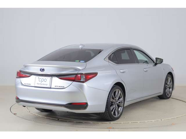 ES300h Fスポーツ