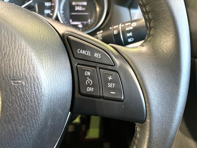 �y�N���[�Y�R���g���[���z�������H�����N���N���s�B�A�N�Z���𗣂��Ă���葬�x�ő��s���ł��A�������^�]���̕��S���y��!�����E�������ȒP�ȃX�C�b�`����Œ����ł��܂��B