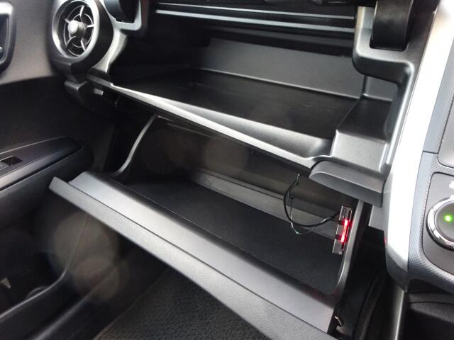 ����ȑO�ɂ͎Ԍ��ؓ��ꓙ���ވꎮ�����[�ł���O���[�u�{�b�N�X���������܂��B