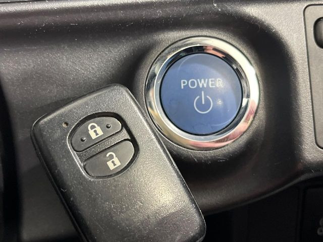 �y�X�}�[�g�L�[�z�J�o����|�P�b�g�ɓ��ꂽ�܂܂ł��h�A�̎{���E�������\�ȃX�}�[�g�L�[�𑕔��B�G���W���̃I���E�I�t�����J�M�����o���K�v����������Ƃ��Ă��֗��ł���