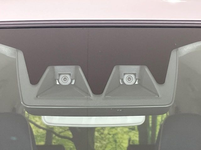 �y�X�}�[�g�A�V�X�g�z���s���ɑO���̎ԗ�����F�����A�Փ˂������Ȏ��͌x��ƃu���[�L�ŏՓˉ���Ɣ�Q�y�����A�V�X�g�B�����S�Ƀh���C�u�����y���݂��������܂��B