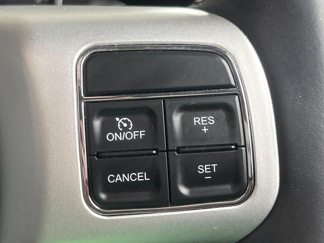 ���I�[�g�N���[�Y�R���g���[��:�������H�⎩���Ԑ�p���H���ɂāA�葬���q���\�ƂȂ�֗��ȋ@�\�ł��B�������ړ��̍ۂł����ɂ����֗��ɂ��g�����������܂���