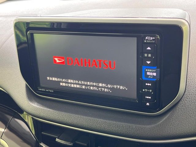 �y�����i�r�z�l�C�̏����i�r�𑕔����Ă���܂��B�i�r�̎g���₷���͂������A�I�[�f�B�I�@�\���[��!�L�����v�◷�s�͂������A�ʋ΂┃�����ȂǕ��i�̃h���C�u���y�����Ȃ�͂���