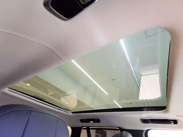 レンジローバーオートバイオグラフィ 3.0L P510e スタンダードホイールベース 4WD