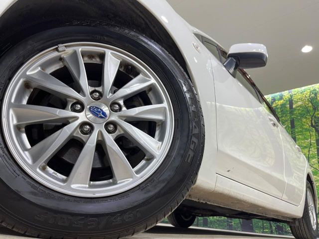 �y����15�C���`�A���~�z�C�[���z�O�ςɃ}�b�`���������A���~�z�C�[���𑕒����Ă���܂��B�e��ЊO�A���~�z�C�[����A�X�^�b�h���X�^�C�����戵�����Ă���܂��B���񂲑��k����������