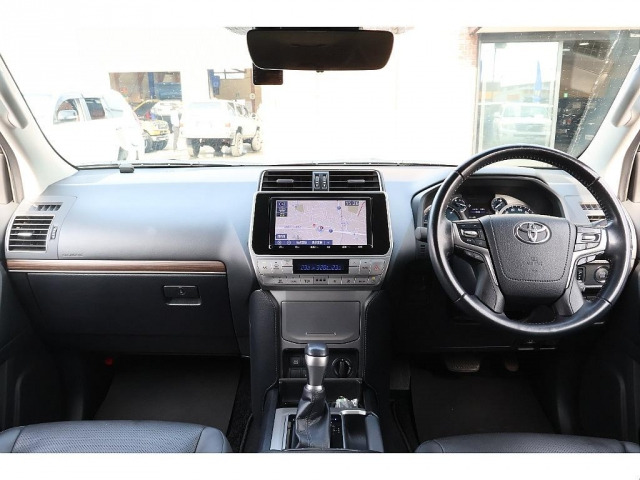 ランドクルーザープラド2.8 TX Lパッケージ ディーゼル 4WD