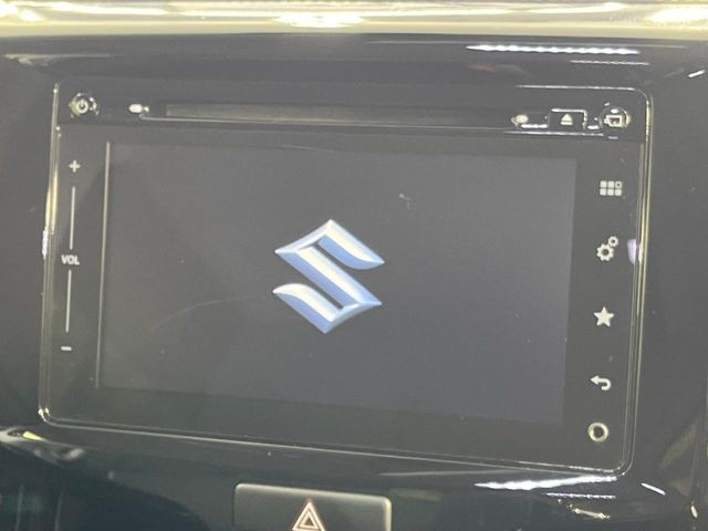 �y�����i�r�z�l�C�̏����i�r�𑕔����Ă���܂��B�i�r�̎g���₷���͂������A�I�[�f�B�I�@�\���[��!�L�����v�◷�s�͂������A�ʋ΂┃�����ȂǕ��i�̃h���C�u���y�����Ȃ�͂���