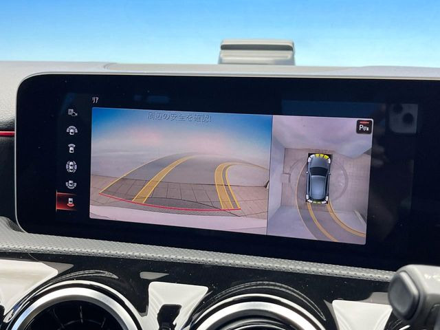 ���p�m���~�b�N�r���[���j�^�[:��p�̃J�����ɂ��A�ォ�猩���낵���悤�Ȏ��_��360�x�N���}�̎��͂��m�F���邱�Ƃ��ł��܂������p�������m�F���₷���A�����ꏊ�ł̐؂�Ԃ��⒓�Ԃ��X���[�Y�ɍs���܂��B