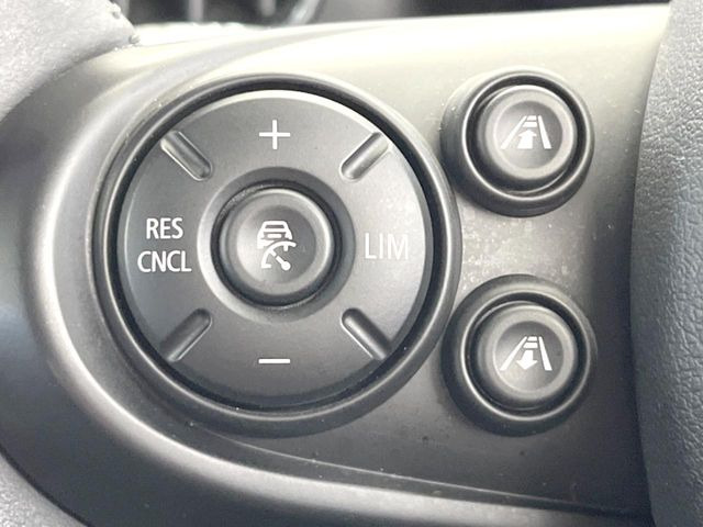 ���A�N�e�B�u�N���[�Y�R���g���[��:�O�̎ԂƂ̎Ԋԋ��������ɂƂ�A��葬�x�Ŏ������s���Ă���鎟����̃N���[�Y�R���g���[��!��ɍ������H�⎩���Ԑ�p���H�Ŏg�p����֗��ȋ@�\�ł�!