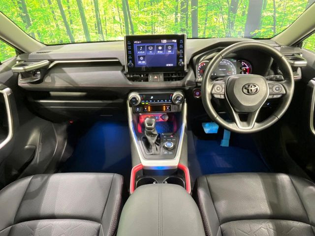 RAV42.0 アドベンチャー オフロードパッケージ 4WD