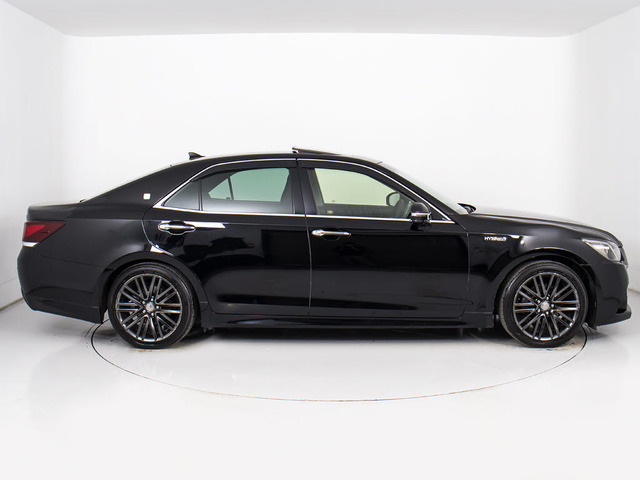 お探しの方必見OP18AW付!大人気のオプション装備スパッタリング18インチアルミホイール!