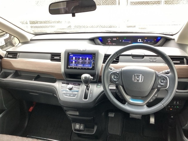 フリード1.5 クロスター ホンダセンシング