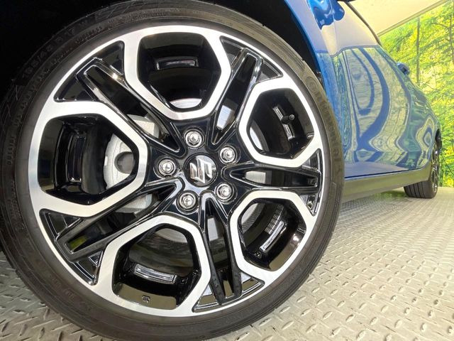 �y�����A���~17�C���`�z�C�[���z�O�ςɃ}�b�`���������A���~�z�C�[���𑕒����Ă���܂��B�e��ЊO�A���~�z�C�[����A�X�^�b�h���X�^�C�����戵�����Ă���܂��B���񂲑��k����������