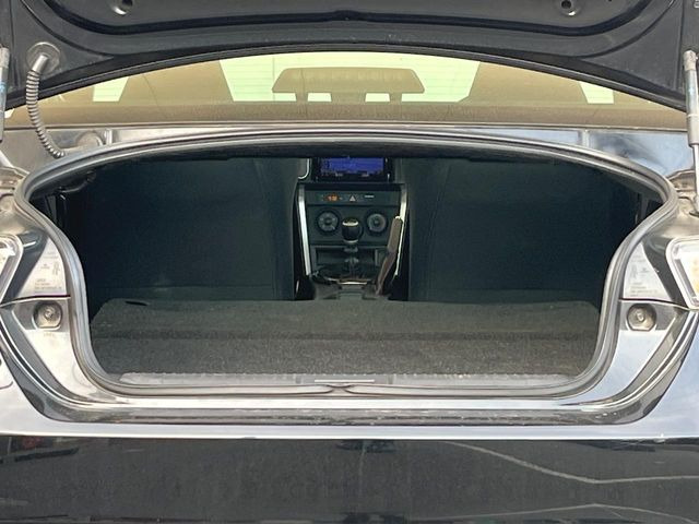 ���i�̂���������ʋ΁A���}���ɏ\���ȉ׎��X�y�[�X���m�ۂ��Ă���܂��B