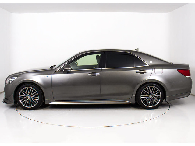 お探しの方必見OP18AW付!大人気のオプション装備スパッタリング18インチアルミホイール!