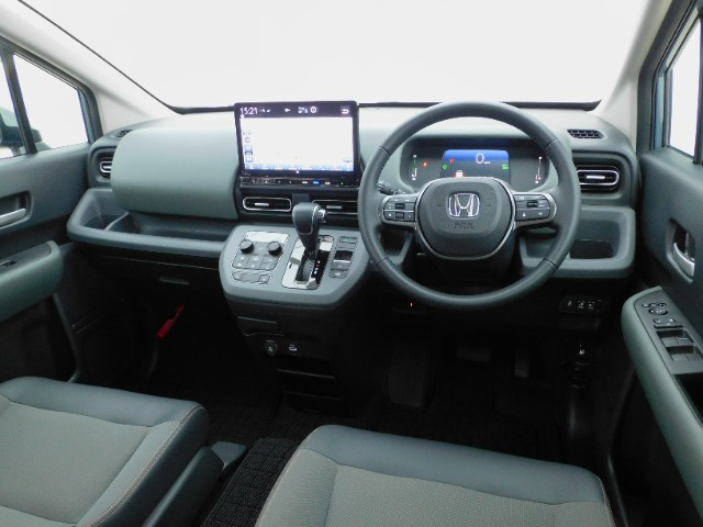 フリード1.5 e:HEV クロスター