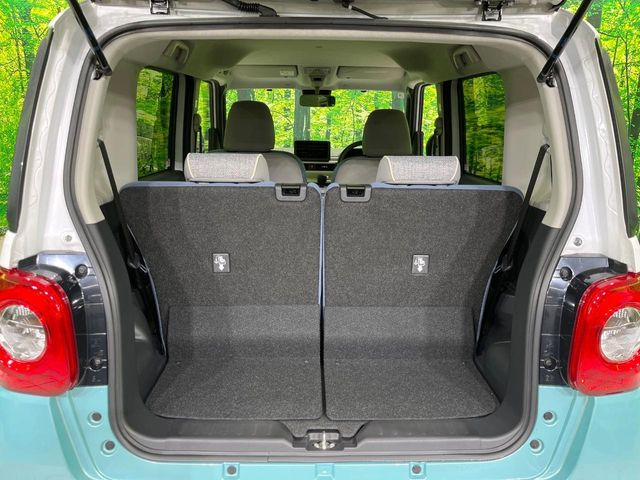 ���i�̂���������ʋ΁A���}���ɏ\���ȉ׎��X�y�[�X���m�ۂ��Ă���܂��B�Z�J���h�V�[�g��|���ƁA�傫�ȉו��̐ύڂ��\�ł���