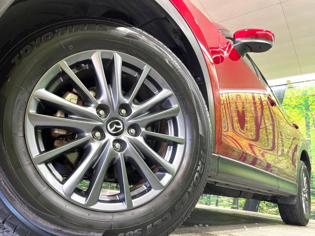 �y�����A���~�z�C�[���z�O�ςɃ}�b�`���������A���~�z�C�[���𑕒����Ă���܂��B�e��ЊO�A���~�z�C�[����A�X�^�b�h���X�^�C�����戵�����Ă���܂��B���񂲑��k����������