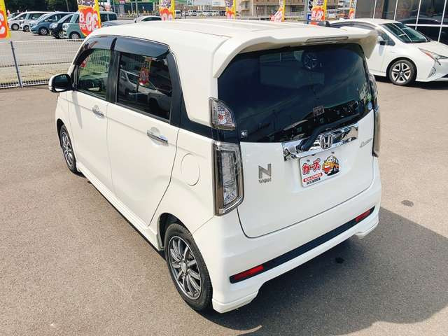 ���X�ł͌y�����Ԃ��畁�ʎԂ܂ŕ��L���I�[�����[�J�[�̎Ԏ�E�F�E�O���[�h��L�x�ɑ����Ă���܂��B