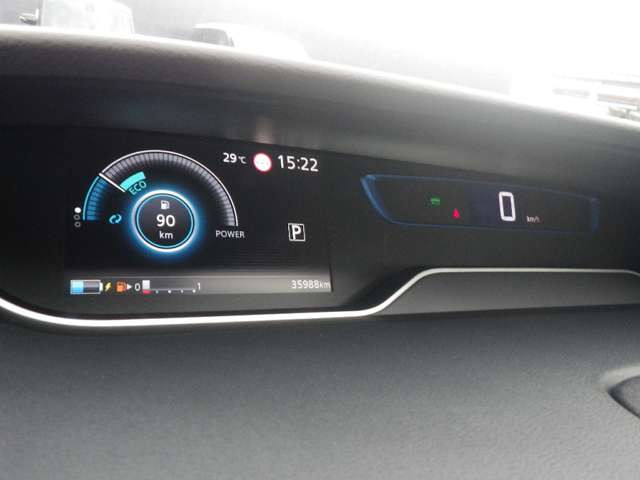 セレナ1.2 e-POWER ハイウェイスターV