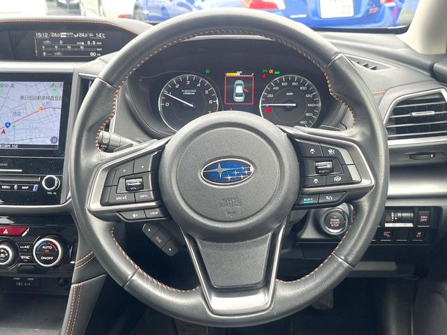 �y�����v�����X�e�A�����O�z�㎿�Ȋv���g�p���邱�ƂŁA��ɂ����������݂ƂĂ��^�]���₷���n���h���ł���