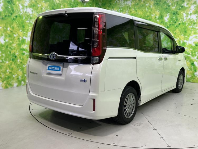 エスクァイアハイブリッド1.8 Gi ブラックテーラード