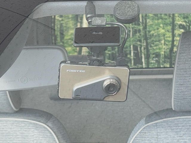 �y�h���C�u���R�[�_�[�z�h���C�u���R�[�_�[����!���s���͂������A������^�]�⎖�̂ɑ��������ہA�f���ŋL�^���A����̃��X�N�ɔ����܂��B���L�^�pSD�J�[�h�͂��q�l�����g�ł��������������K�v������܂��B