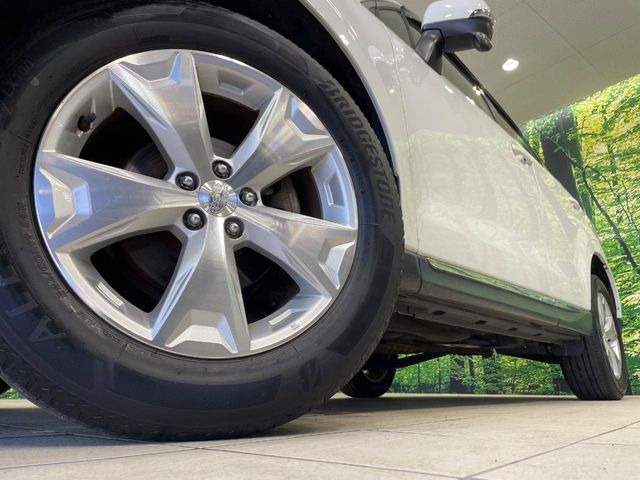 �y����17�C���`�A���~�z�C�[���z�O�ςɃ}�b�`���������A���~�z�C�[���𑕒����Ă���܂��B�e��ЊO�A���~�z�C�[����A�X�^�b�h���X�^�C�����戵�����Ă���܂��B���񂲑��k����������