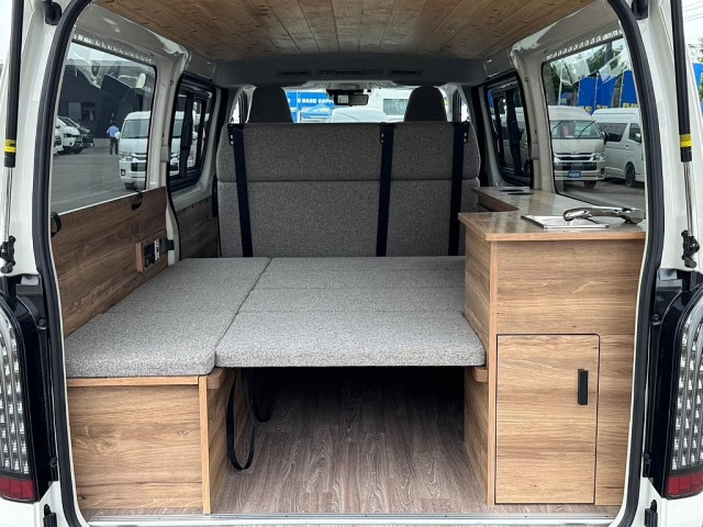 ハイエースバン2.8 DX ロング ディーゼル 4WD