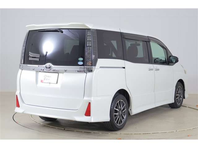 ヴォクシー2.0 ZS 煌