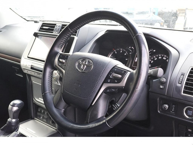 ランドクルーザープラド2.8 TX Lパッケージ ディーゼル 4WD