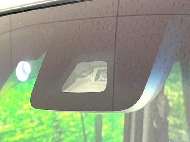 �y�X�}�[�g�A�V�X�g�z���s���ɑO���̎ԗ�����F�����A�Փ˂������Ȏ��͌x��ƃu���[�L�ŏՓˉ���Ɣ�Q�y�����A�V�X�g�B�����S�Ƀh���C�u�����y���݂��������܂��B