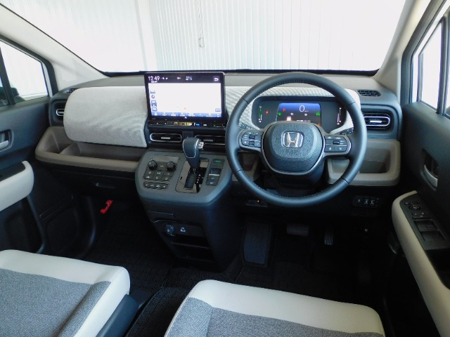 フリード1.5 e:HEV エアー EX