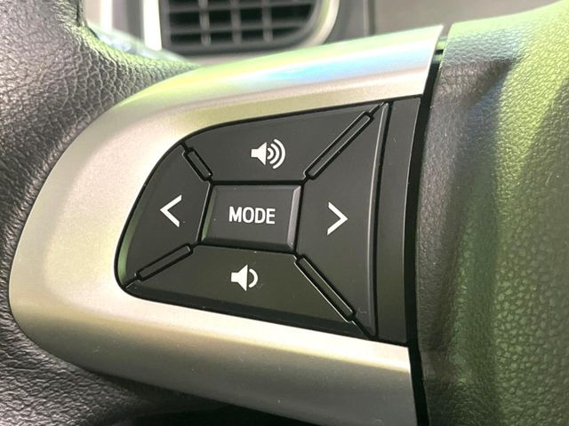 �y�X�e�A�����O�X�C�b�`�z�^�]���A�O������ڐ������炷���ƂȂ��A�I�[�f�B�I���̑��삪�\�ȕ֗��@�\!���S&���K�ȃh���C�u�����o���Ă���܂���