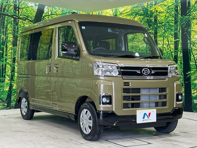 高透明度のガラス皮膜で撥水はもちろん、上質なツヤ・光沢を実現。紫外線や酸性雨から大切な愛車を保護し、色あせ・劣化を防止。「弾スプラッシュコート」、「弾プリミッサコート」からお選びいただけます。