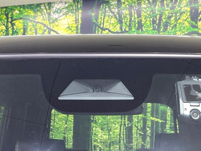 �y�z���_�Z���V���O�z���s���ɑO���̎ԗ�����F�����A�Փ˂������Ȏ��͌x��ƃu���[�L�ŏՓˉ���Ɣ�Q�y�����A�V�X�g�B�����S�Ƀh���C�u�����y���݂��������܂��B